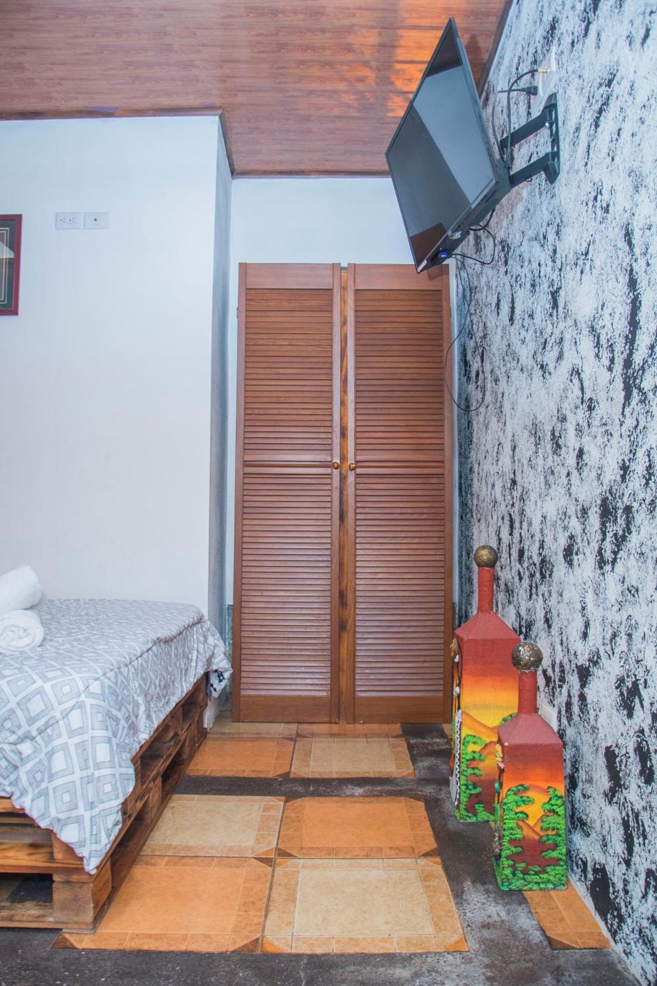 Gardens House, Airport Juan Santamaria, Alajuela, San Jose旅舍 外观 照片